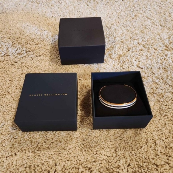 Daniel Wellington Emalie Bracelet size medium - Picture 3 of 6